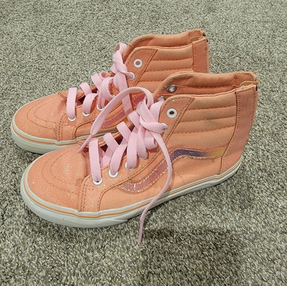 Kids Pink high top Vans
